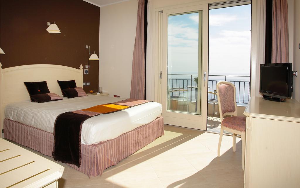 Meridiana Hotel Taormina Exterior photo