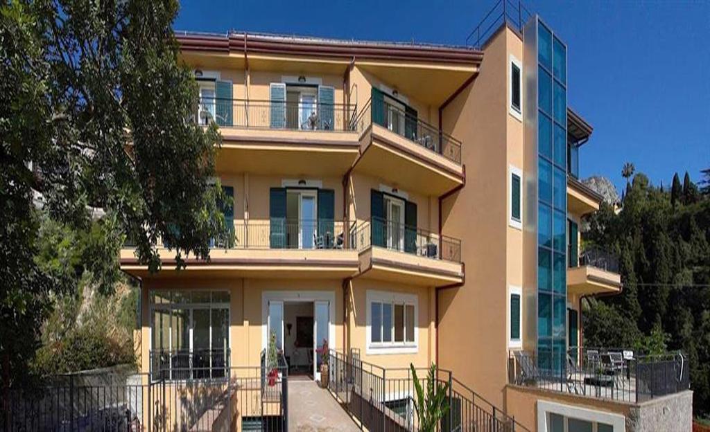 Meridiana Hotel Taormina Exterior photo
